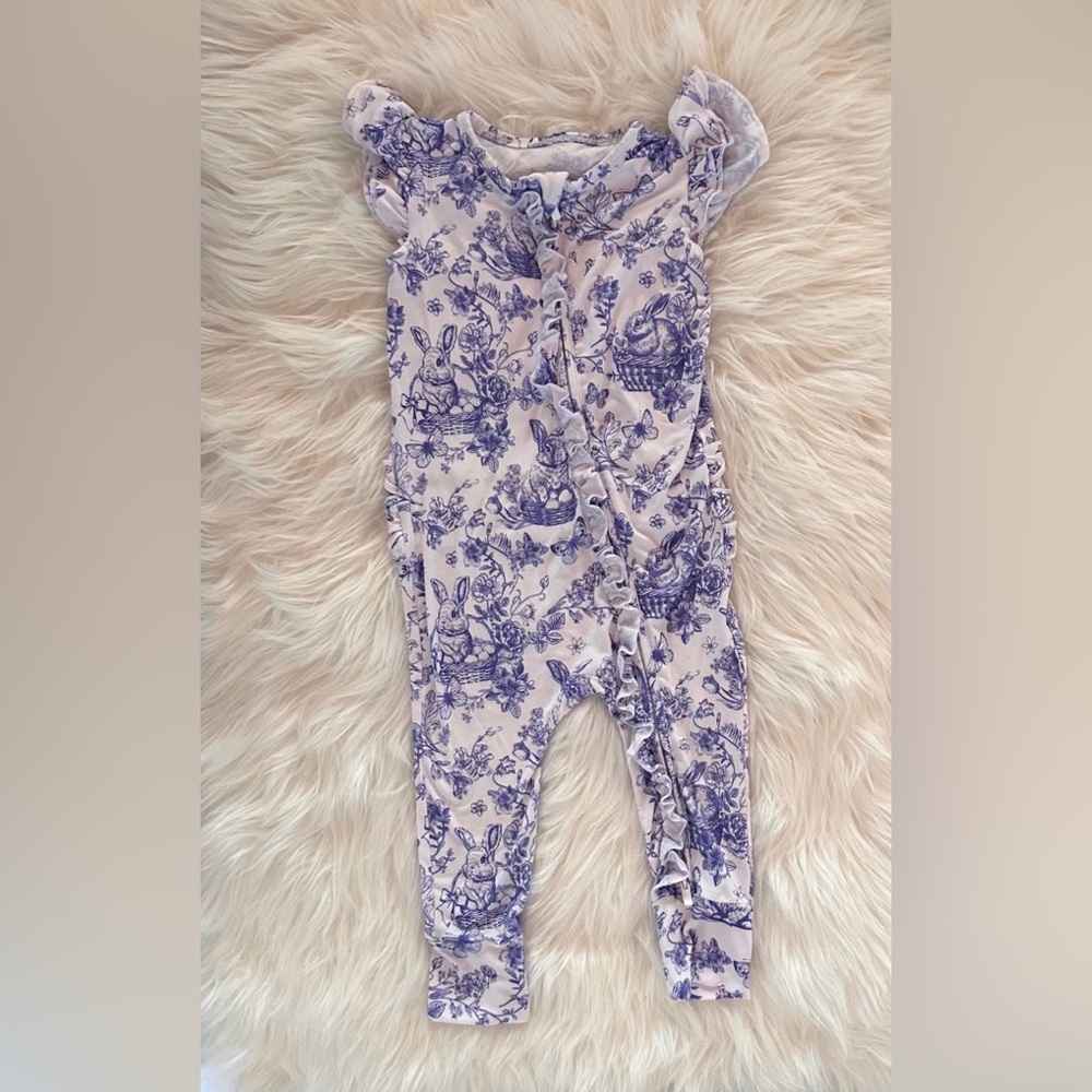 VGUC Bums and Roses Hoppy You're Hare Bunny Romper 2T